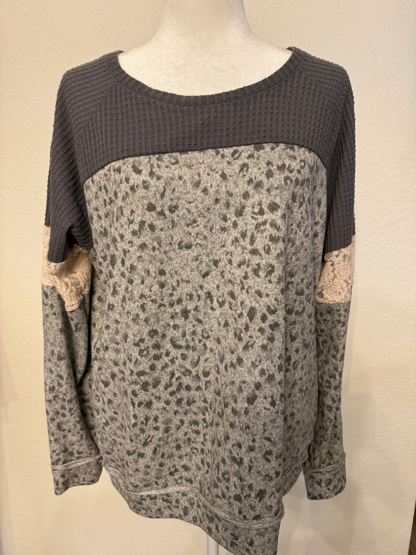 Knox Rose Gray Leopard Print Sweatshirt