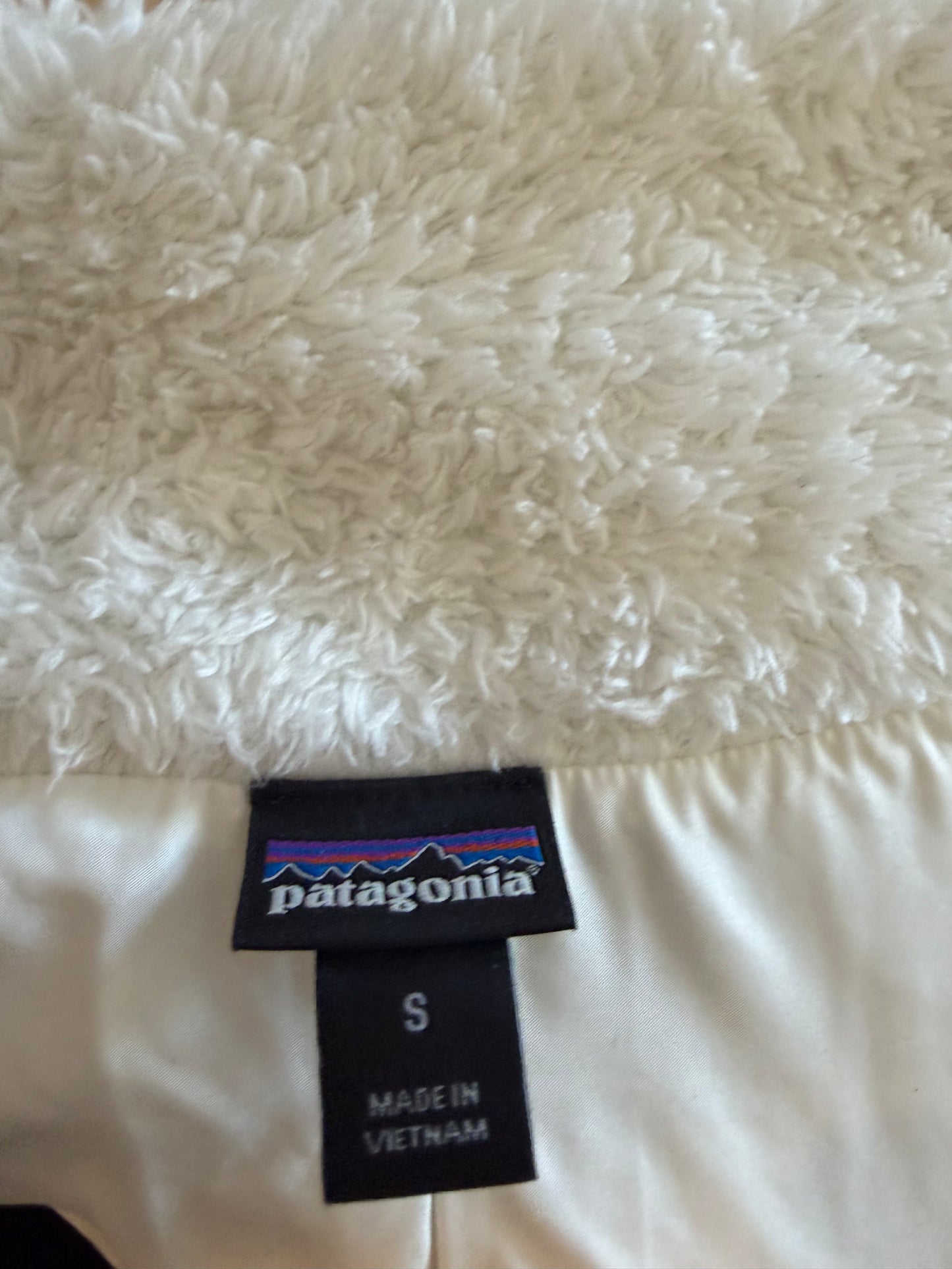 Patagonia White Sherpa Vest