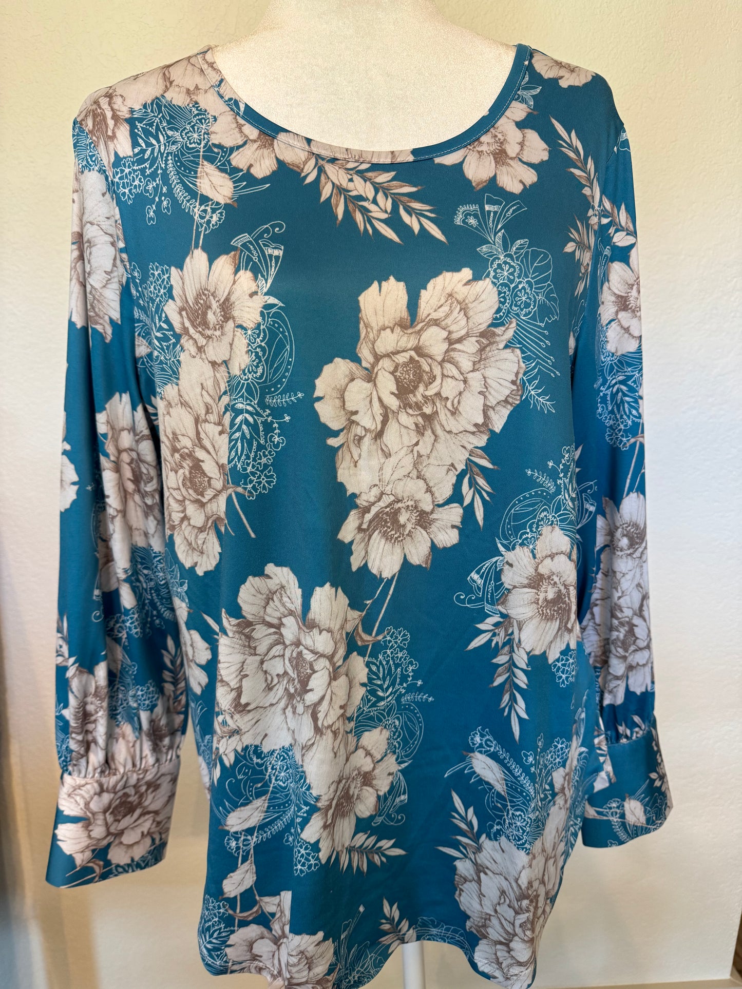 Koret Blue and Gray Floral Knit Top