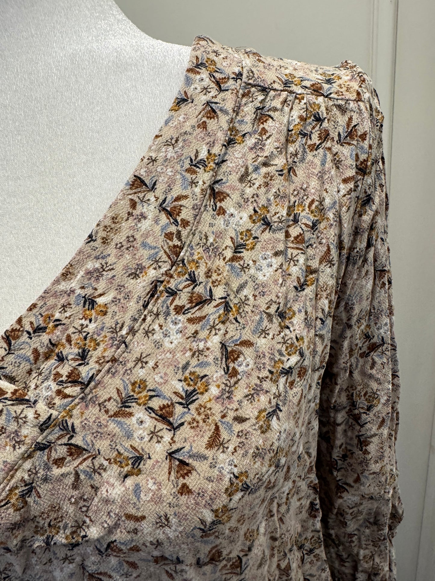 St. John’s Bay Cream Floral Top