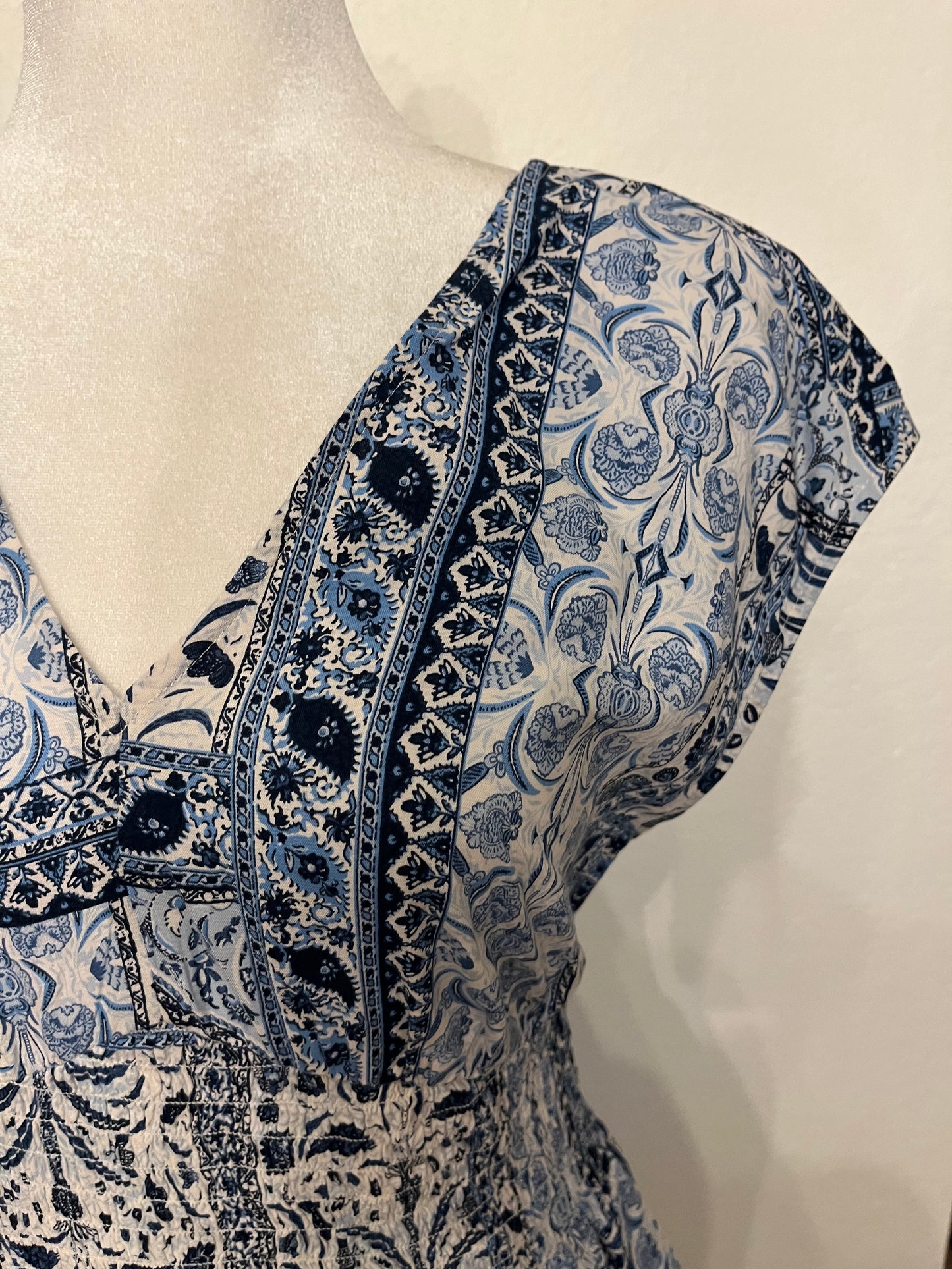 Old Navy Blue Paisley Print Maxi Dress