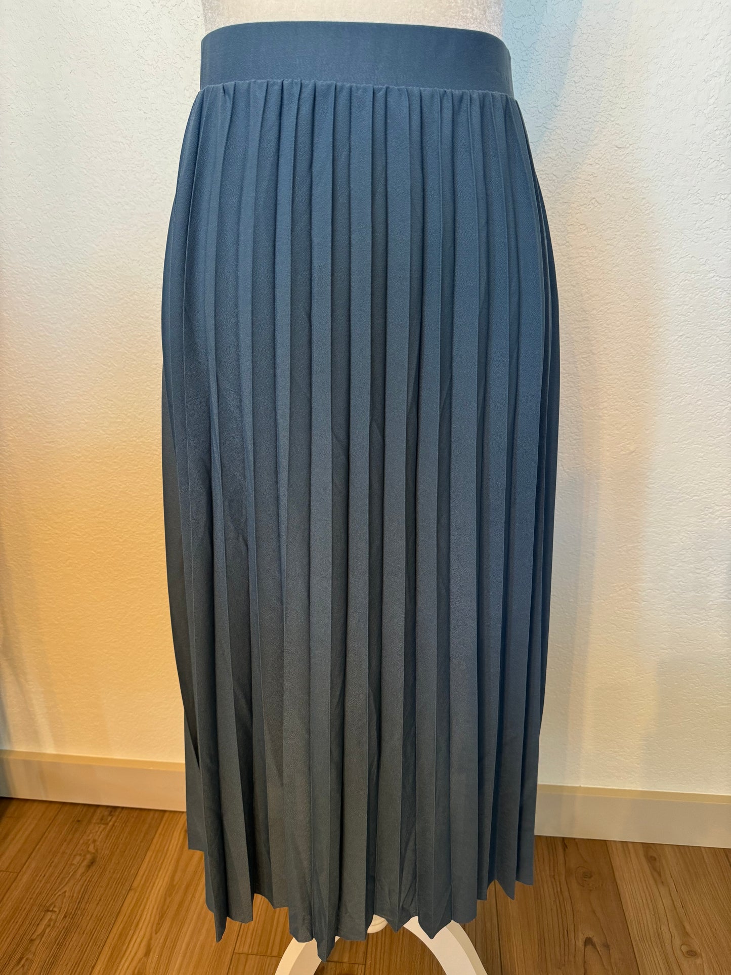 Love Highlight Slate Blue Pleated Midi Skirt