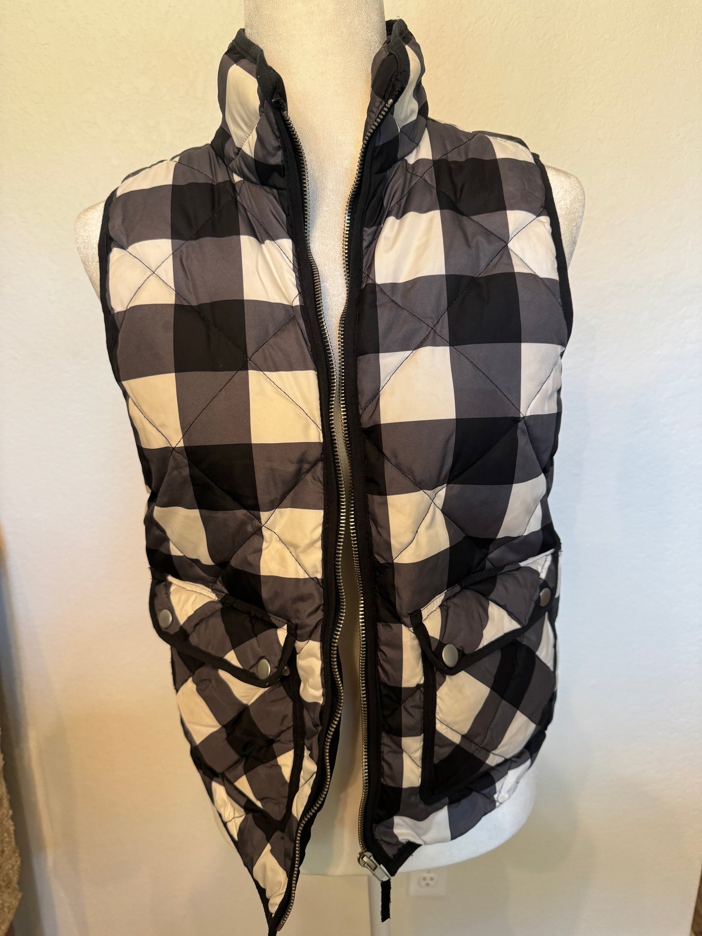 Woolrich Black and White Plaid Puffer Vest