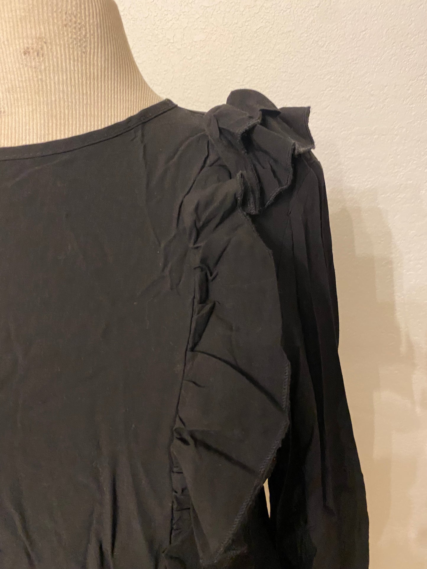 Shein Black Top With Ruffle Accent