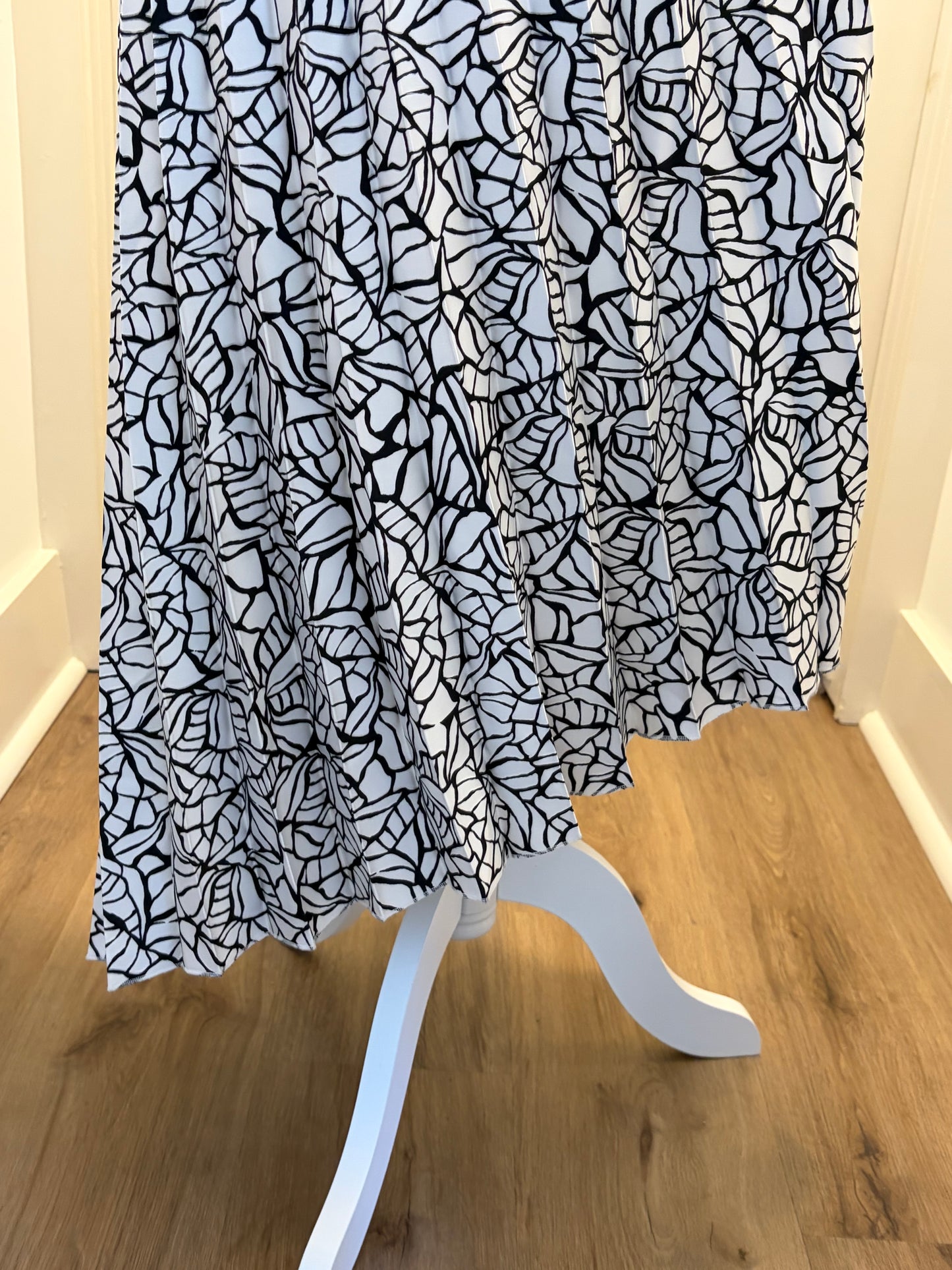 I.N.C. Black and White Pleated Skirt