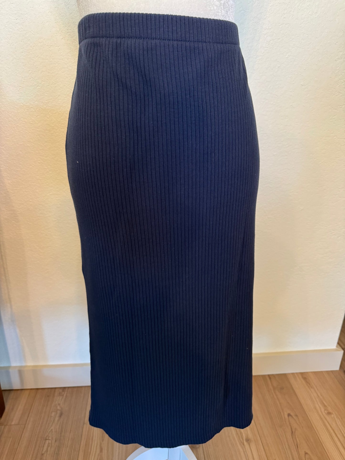 Time and Tru Navy Ribbed Pencil Skirt