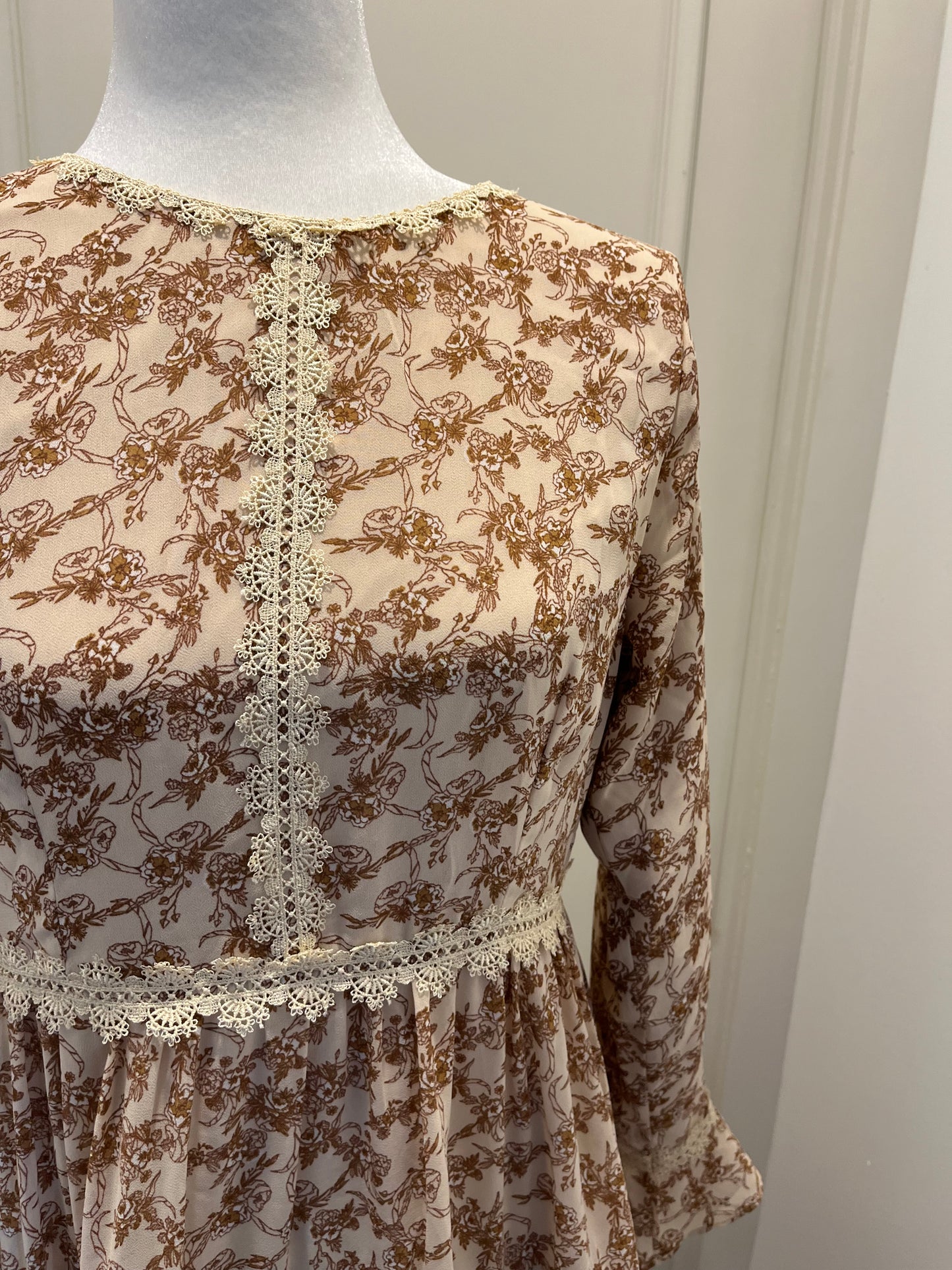 Dainty Jewells Rust Floral Midi Dress