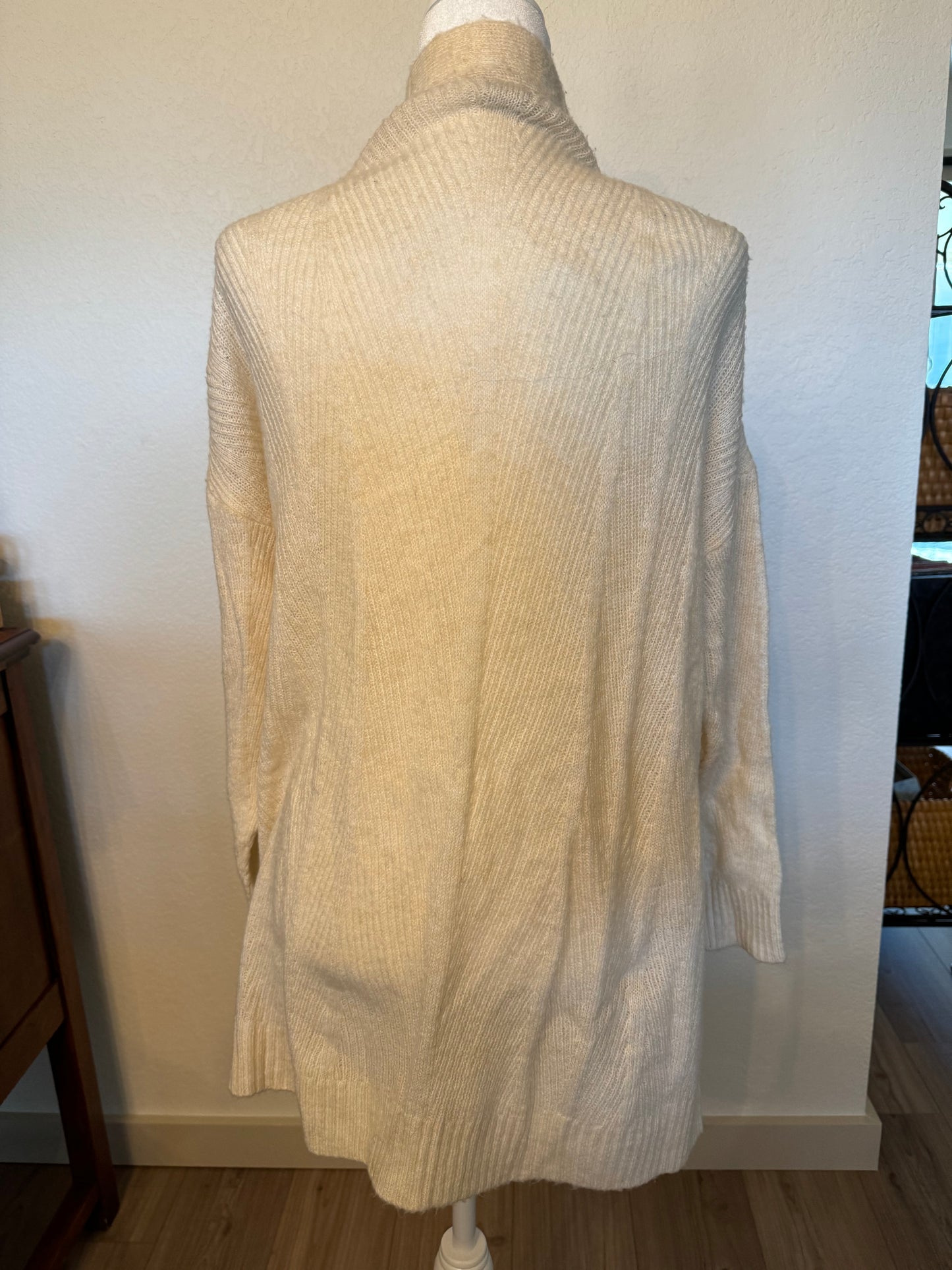 Cupcake Cream Cardigan