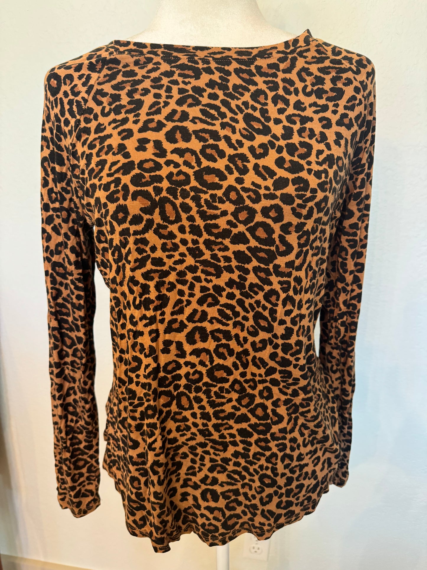 Time & Tru Leopard Knit Top