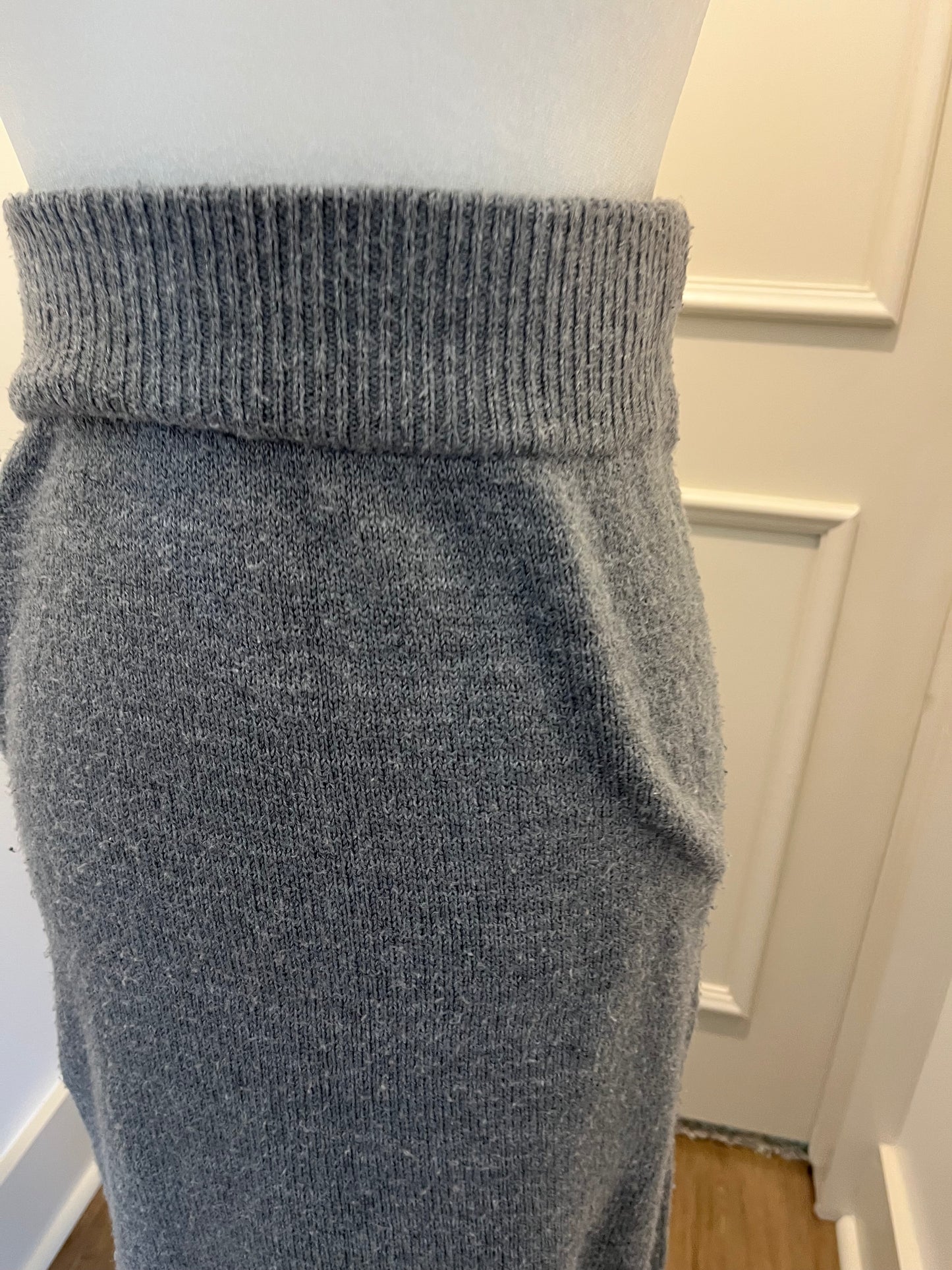 Time & Tru Gray Sweater Skirt