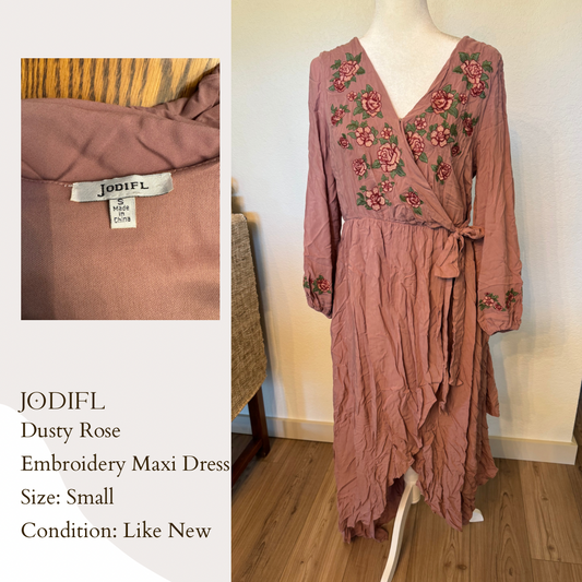 Jodifl Dusty Rose Embroidery Maxi Dress