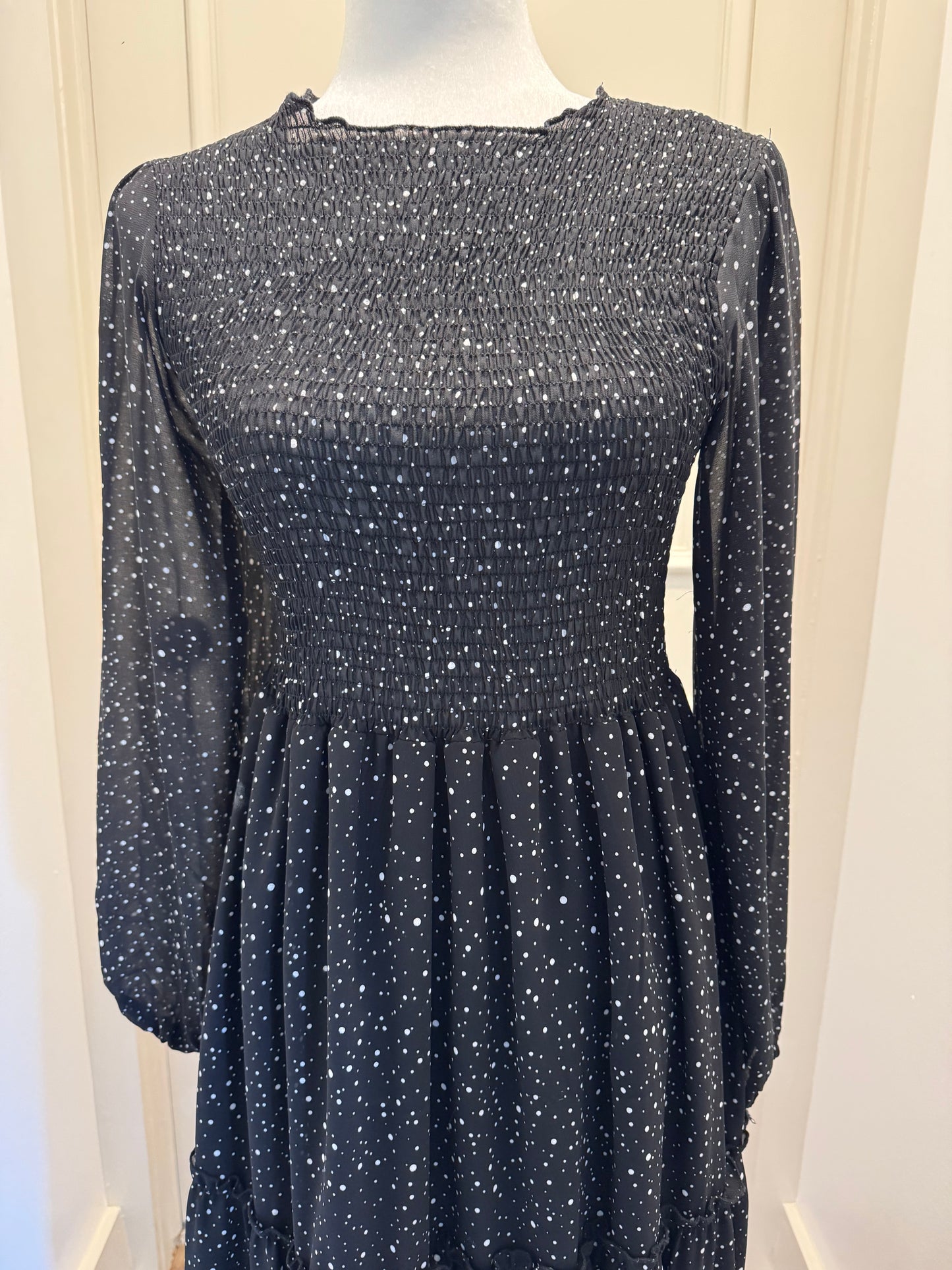 No Brand Black and White Ribbed Midi Dress