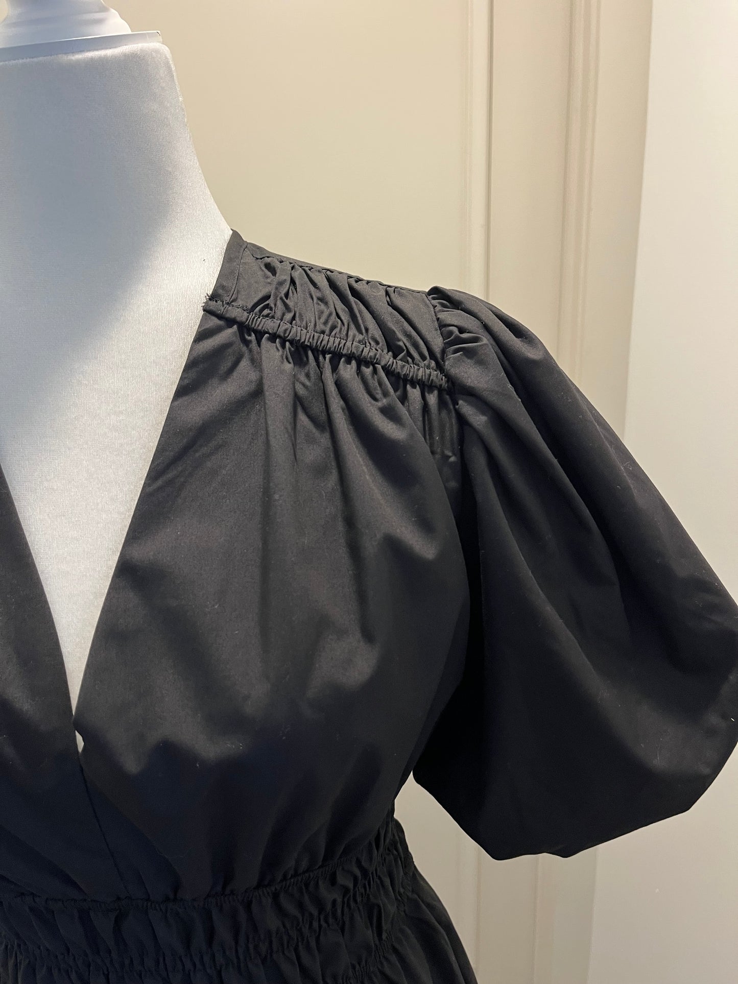 No Brand Black Puff Sleeve Midi Dress