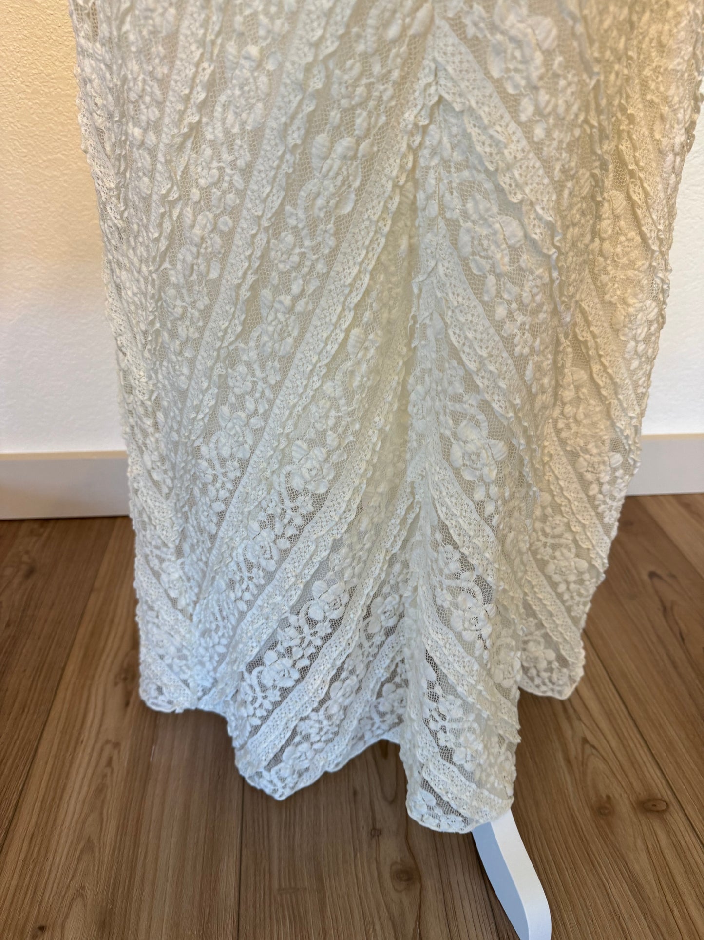 Max Edition Cream Lace Maxi Skirt