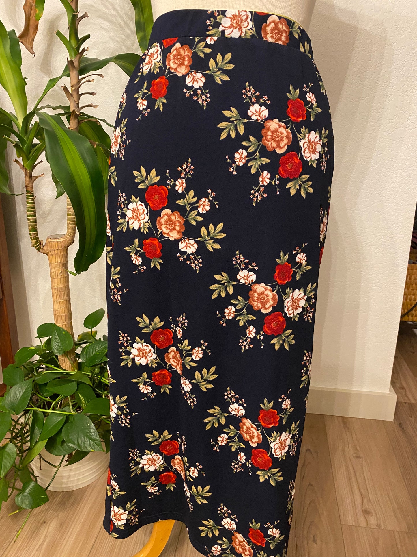 Shein Navy Floral Pencil Skirt