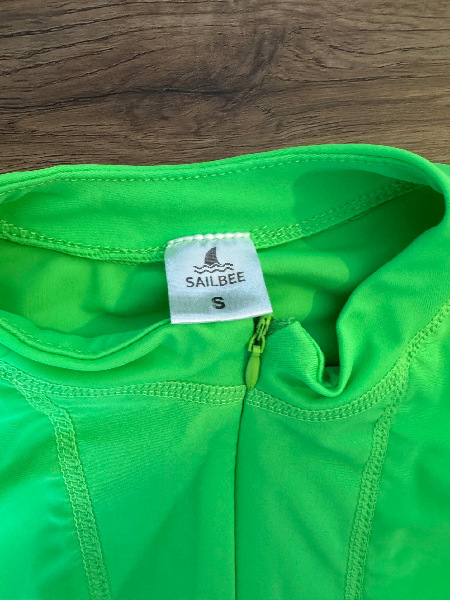 Sailbee Green Athletic Top