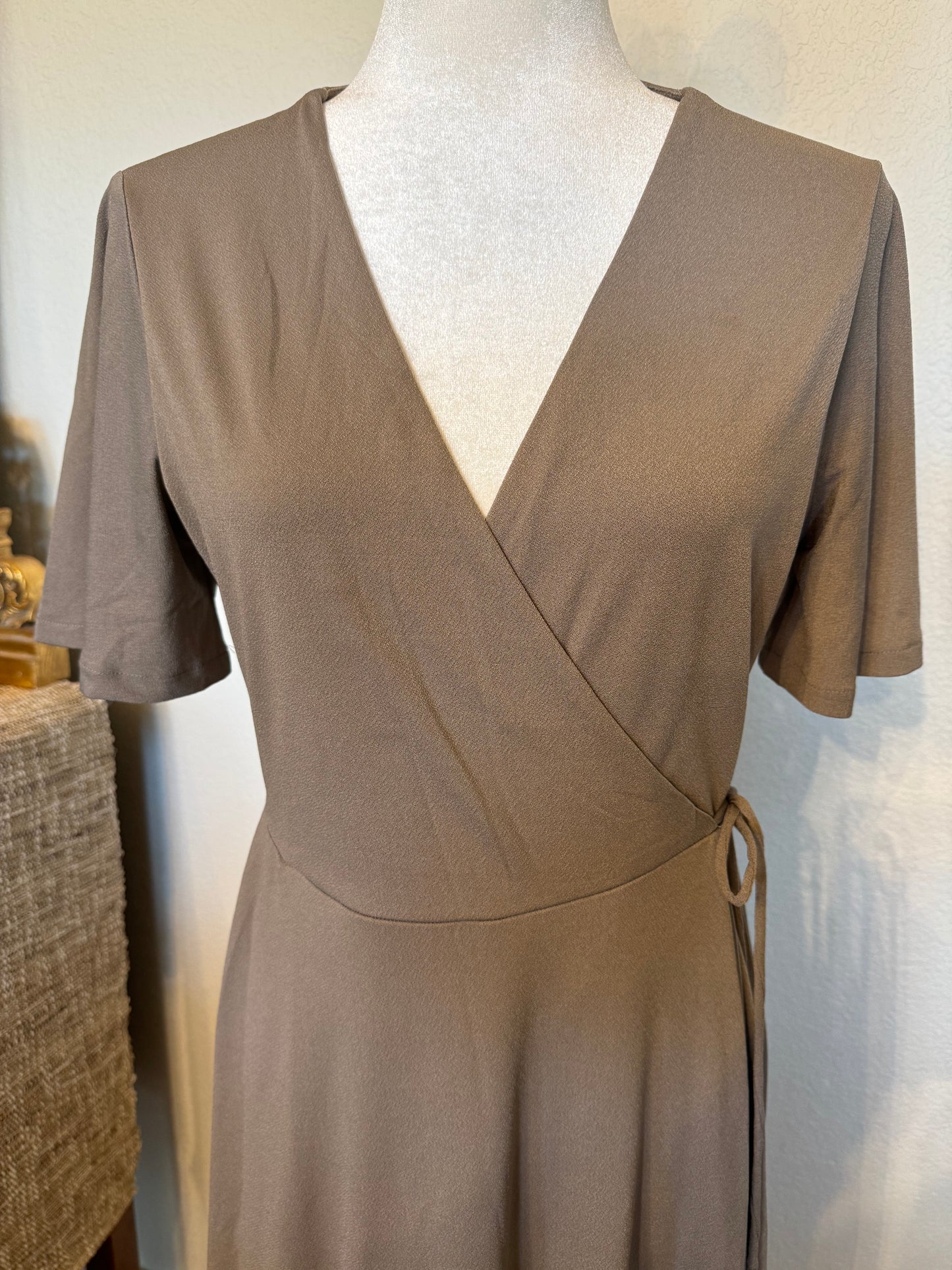 H&M Beige Knit Midi Dress