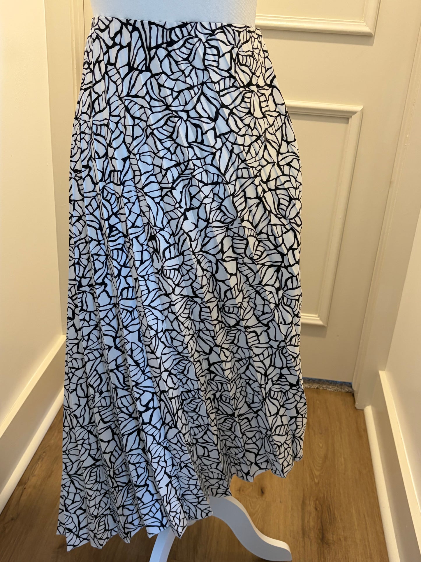 I.N.C. Black and White Pleated Skirt