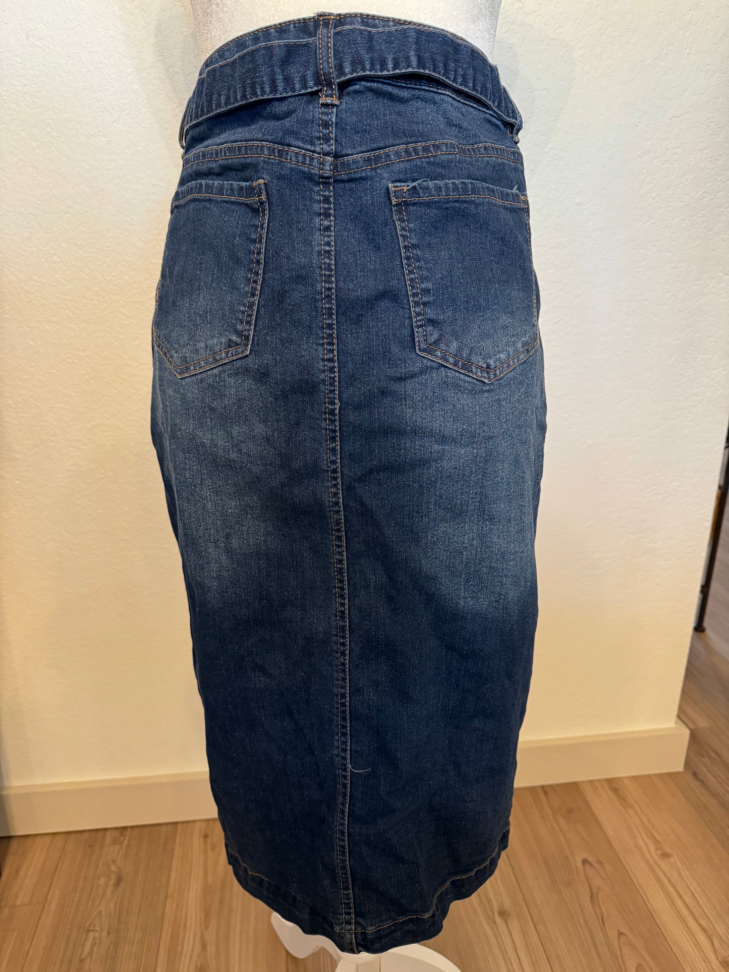 D. Jeans Button Front Denim Skirt