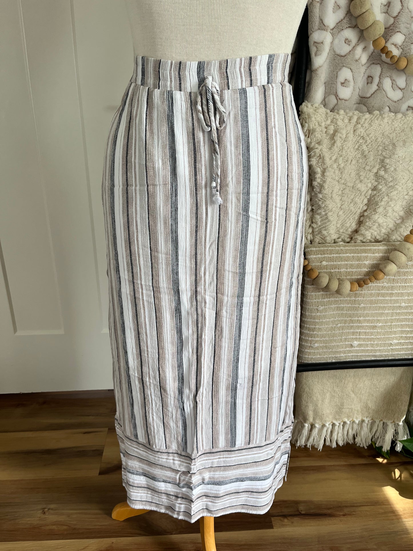 Apt 9 Beige and Black Stripe Midi Skirt