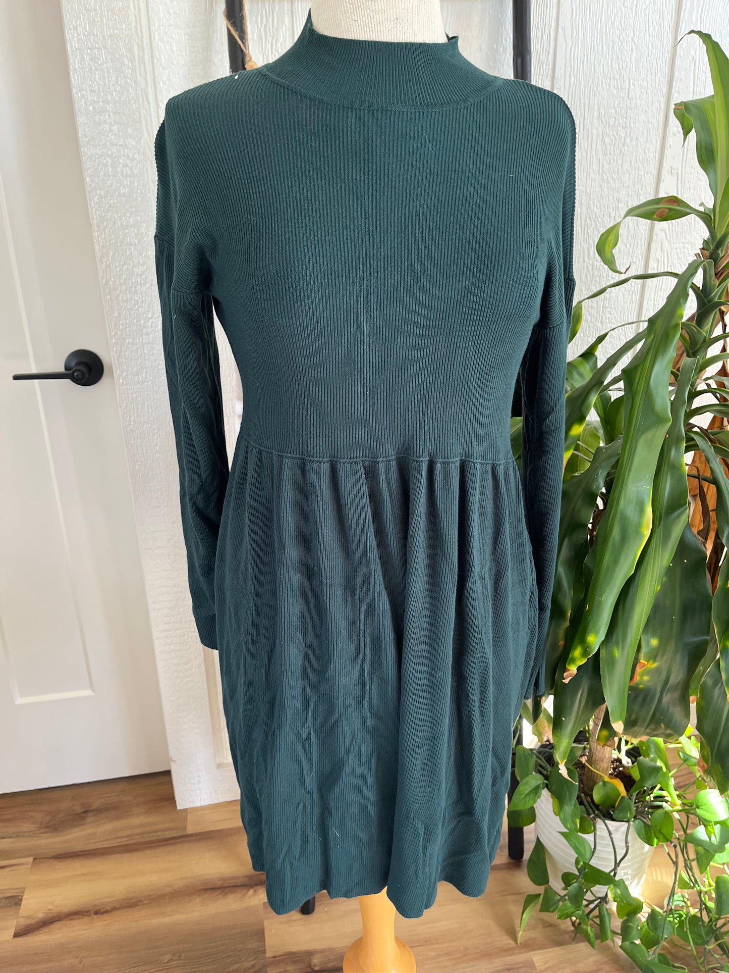 EE Some Olive Green Ribbed Long Top