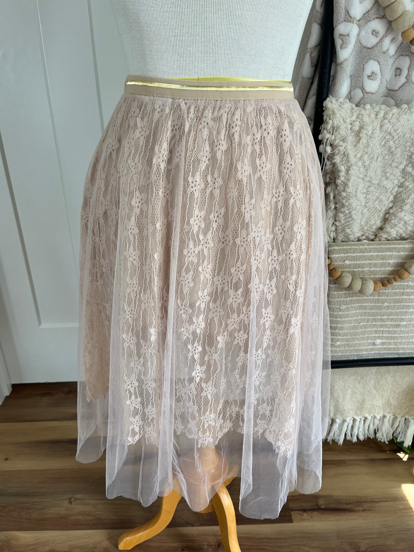 Haute Monde Blush Tulle & Lace Midi Skirt