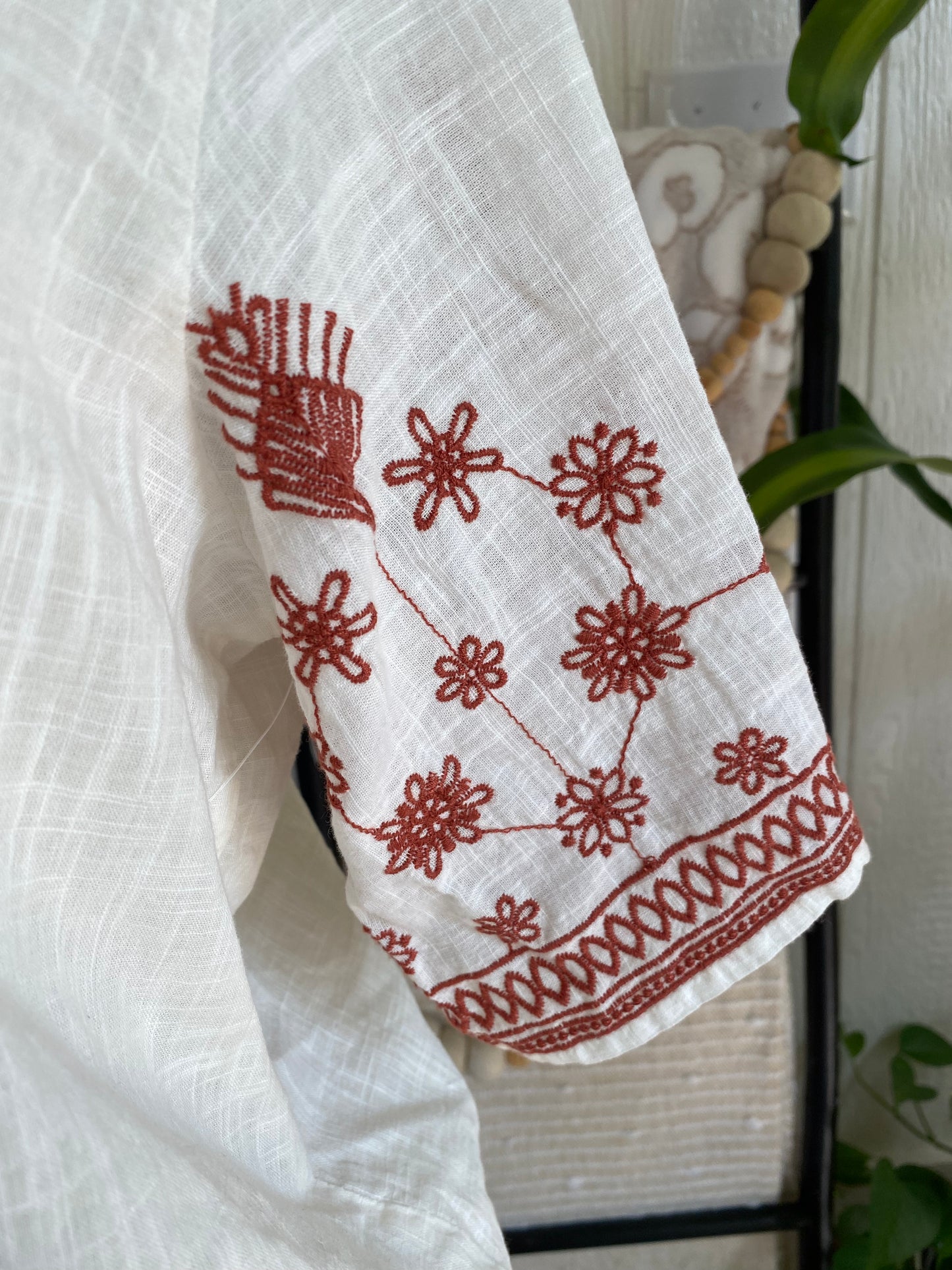 Calligraphie White Top with Rust Embroidered