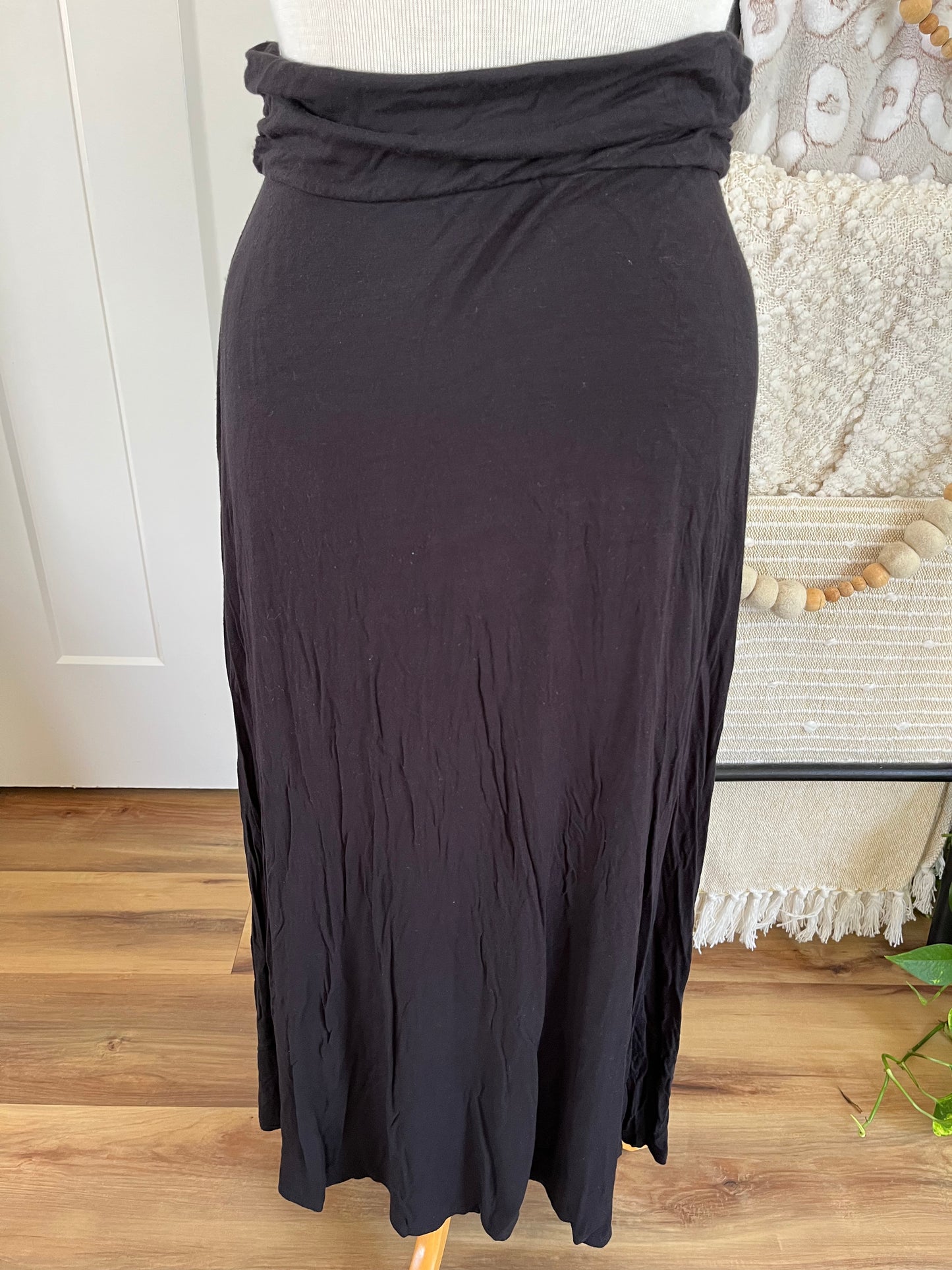 Deb Black Knit Maxi Skirt