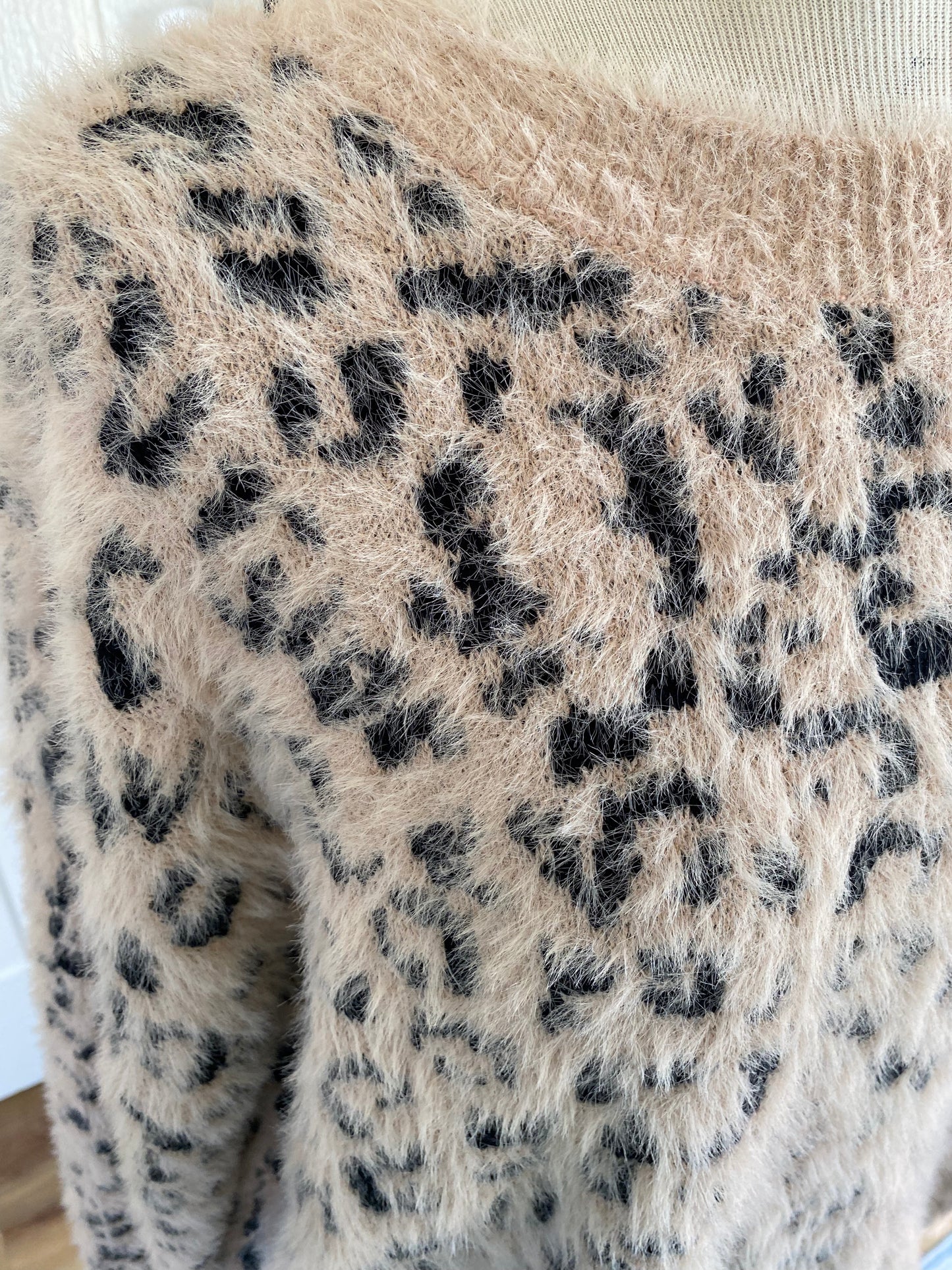 Mi Ami Leopard Fuzzy Sweater