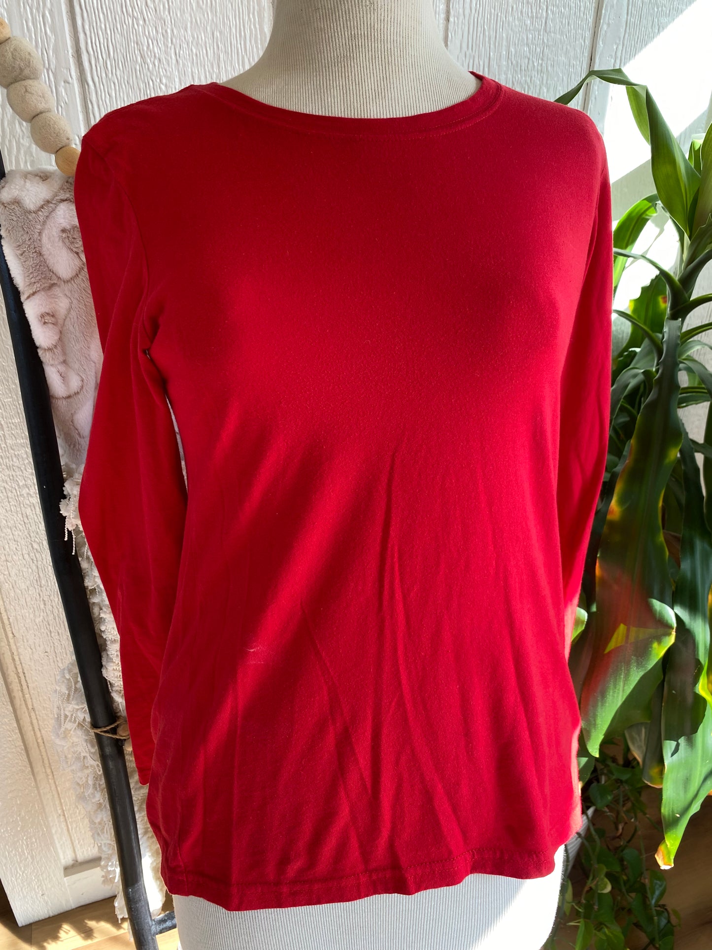 Time & Tru Red Layering Top