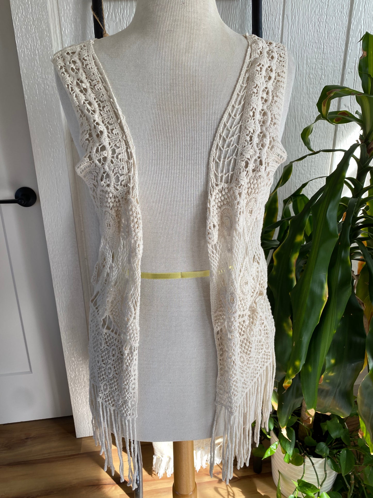 Roommates Cream Lace Vest