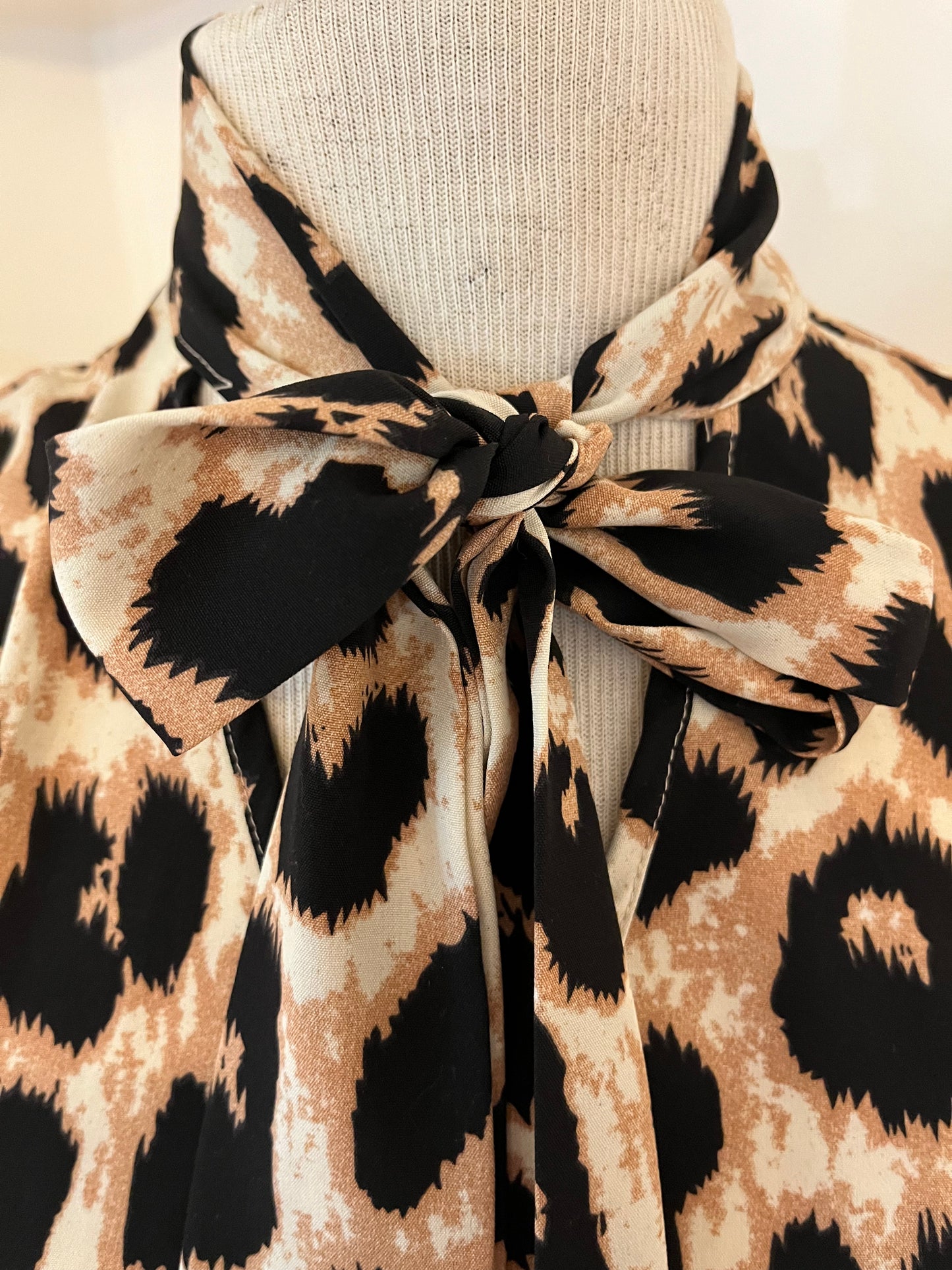 SHEIN Leopard Top with Tie